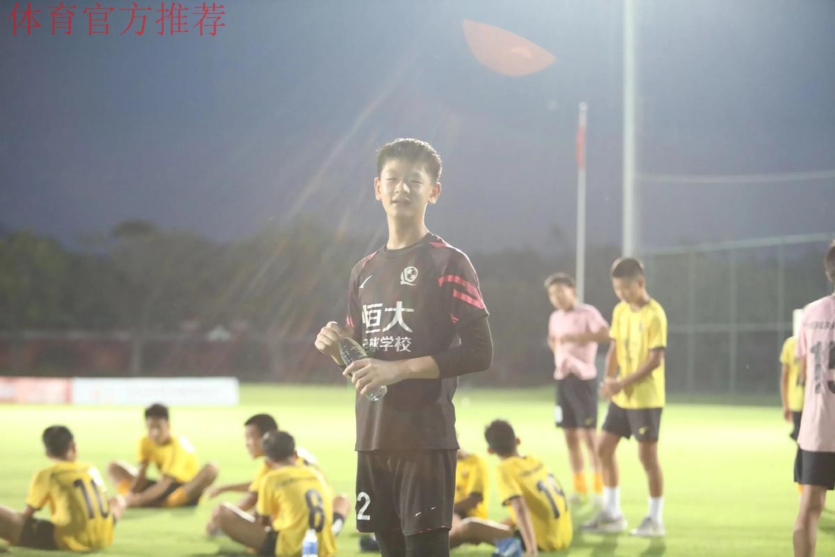 中国足协开年狠抓青训 全国男足U13优秀球员集结训练未来可期